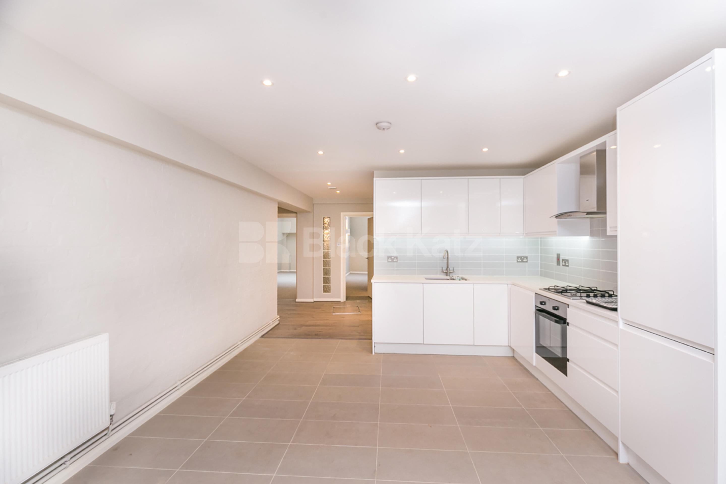 Stunning three bedroom warehouse apartment offering loft style features  Eagle House - Eagle Wharf Road, Old Street - Shoreditch Park N1